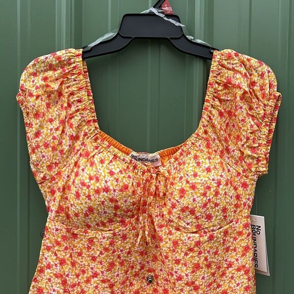 Women’s Mini Dress with Puff Sleeves Size M - Picture 2 of 8